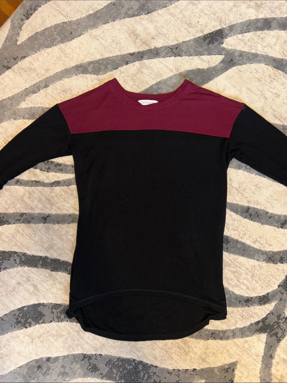 Liz Claiborne Black Long Sleeve Top with Burgundy Yoke
